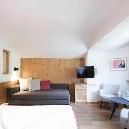 Pure Panoramahotel Erika Superior 3*