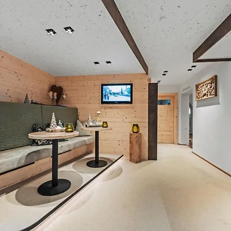 Lifestylepanoramahotel Erika Superior Hotell 3*