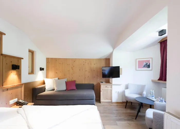 Pure Panoramahotel Erika Superior 3*